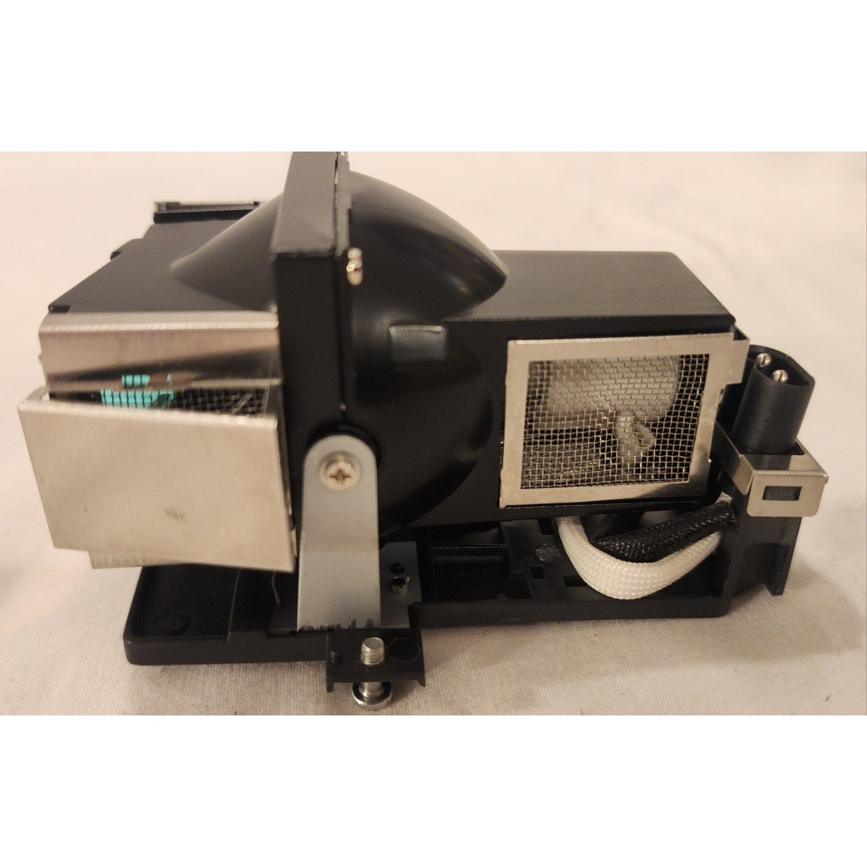 Set of 3- BL-FS220B Projector Lamp Replacement for TW1692 TX7156 New Open Box