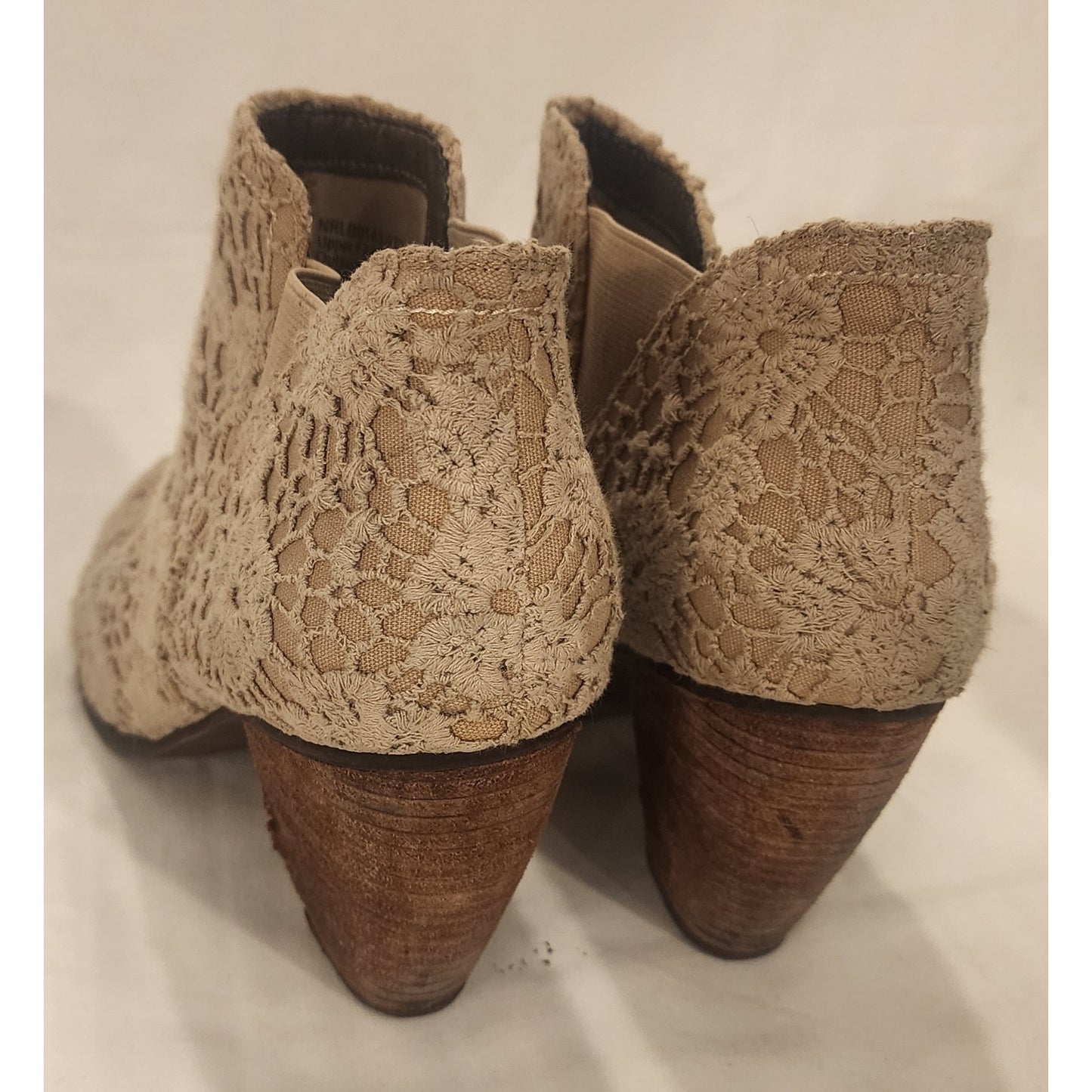 Not Rated Lace Ankle Boots Women’s Size 9