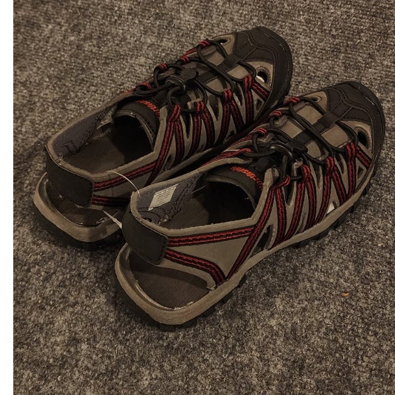 Northside Mens Size 3 Gray Red Closed Toe Heel Strap Sandals NWOT