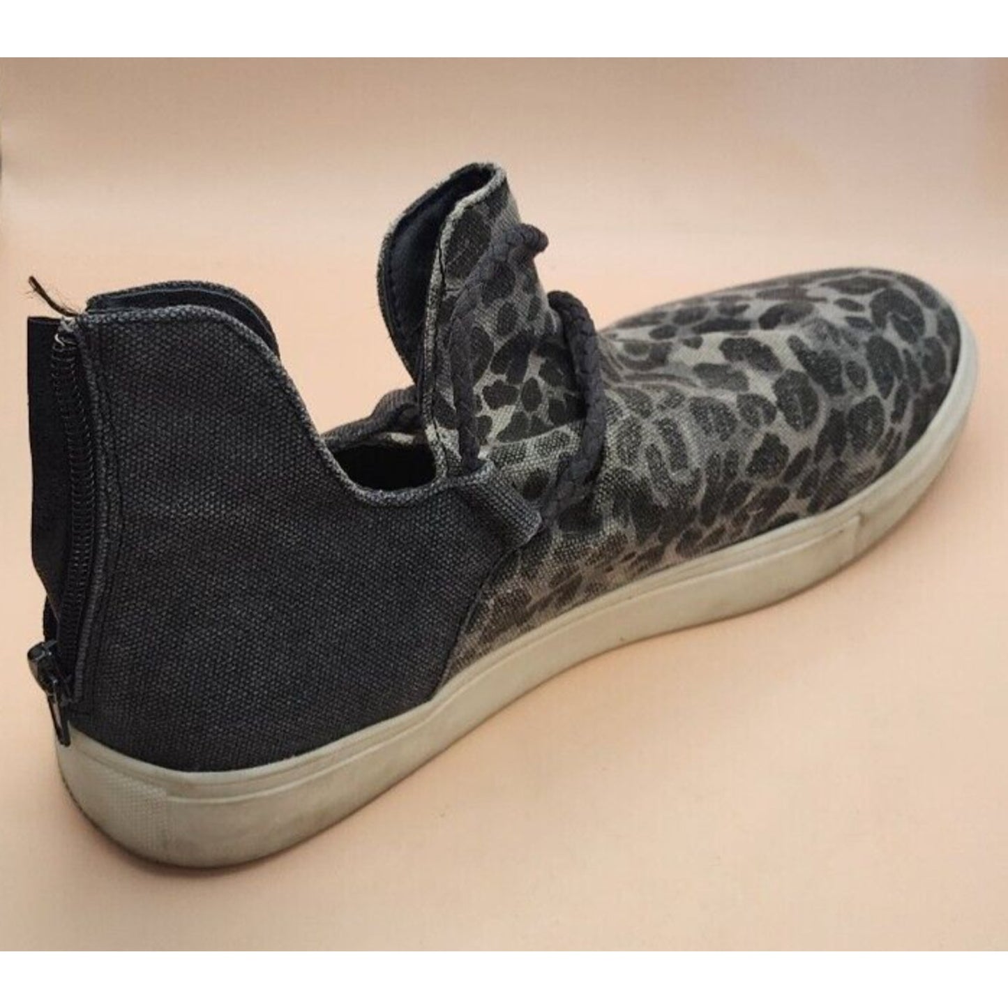 VERY G - ANKLE BOOTS SNEAKER SHOES - LEOPARD ANIMAL PRINT - Size 9