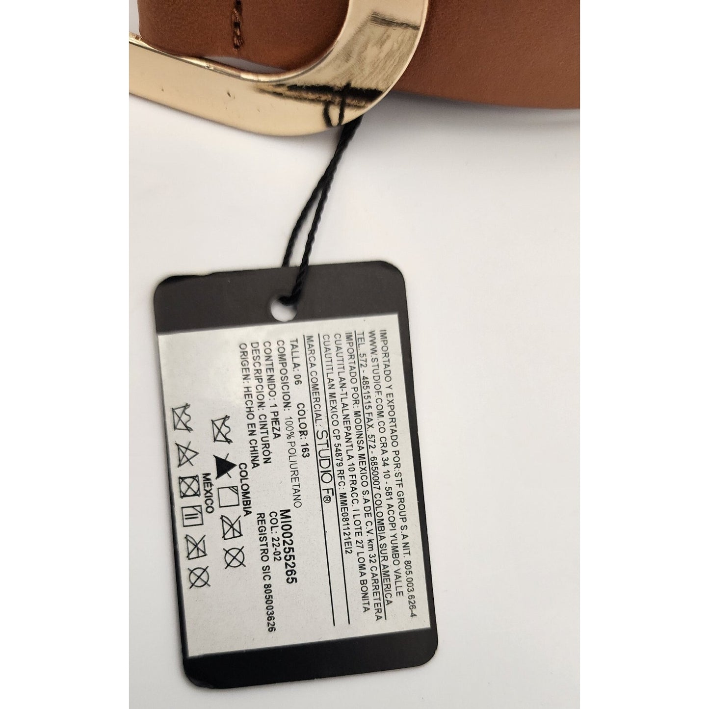 2 belts -Both 28" -Black w/silver bkl, Pull and Bear, Brown w/gold bkl -Studio F