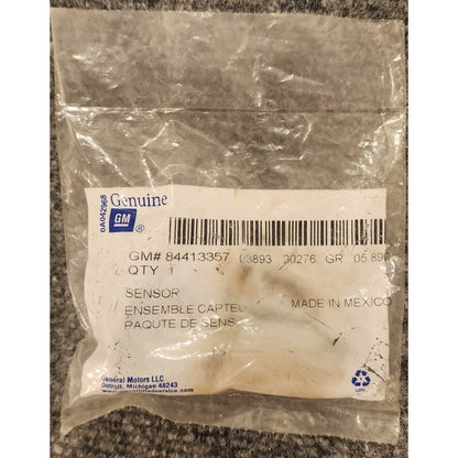 Genuine GM TPMS Tire Pressure Sensor 84413357 New OEM (XLB-433 MHz)