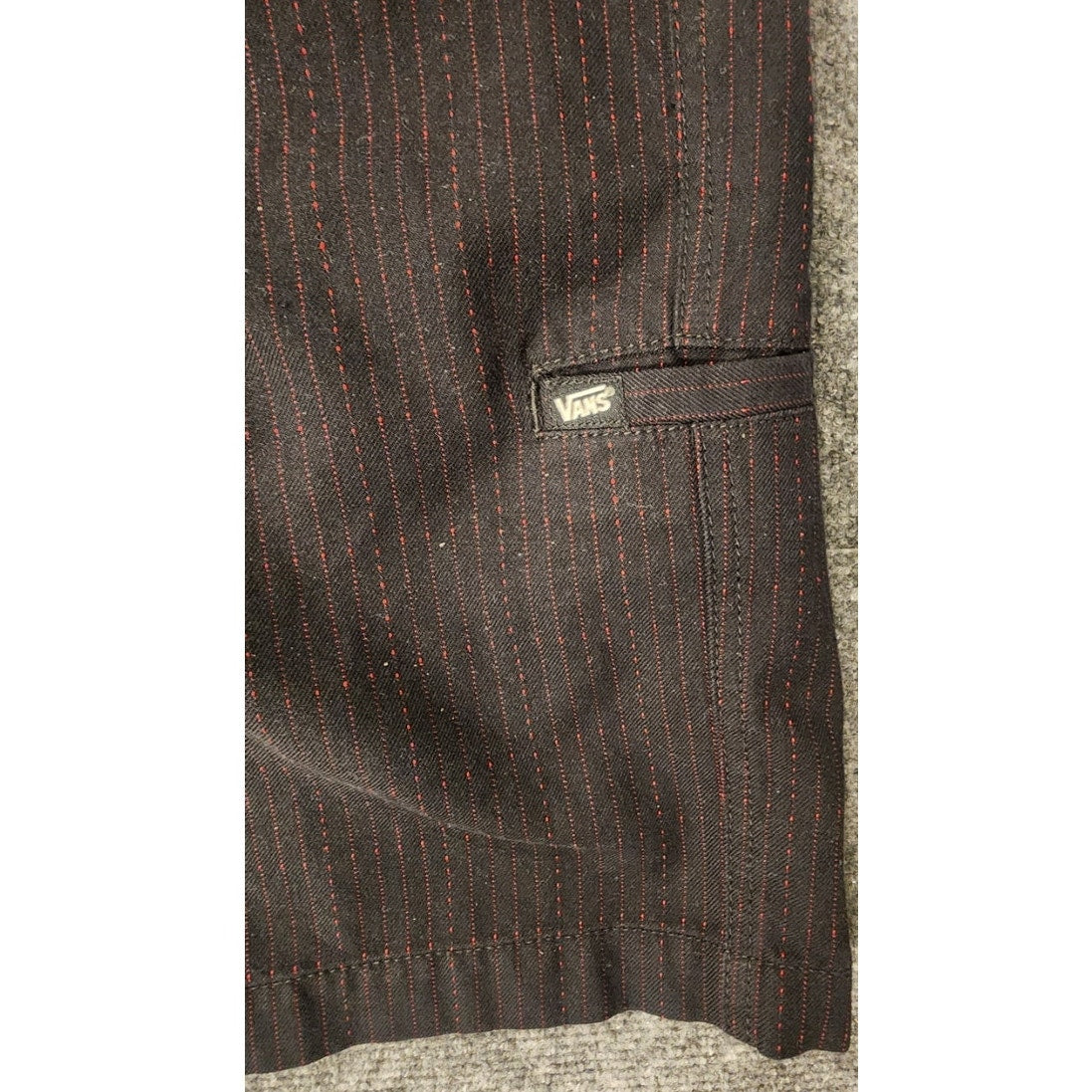 Vans Men Black Red Pinstripe Shorts Size 38 Skate Boardshorts