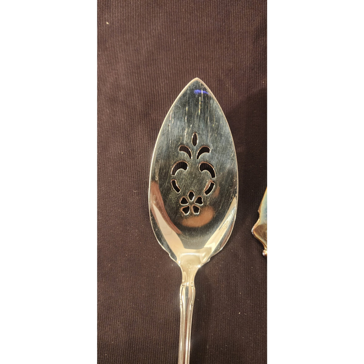 Vintage Serving Lot of 3 Community Silverplate IS Plate Distinction Stainless