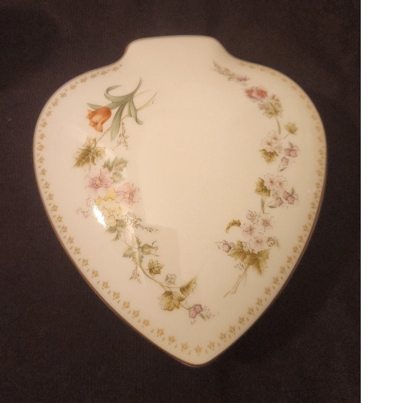 Vintage Wedgwood Mirabelle Fine Bone China Oval Trinket Dish Pin Tray England