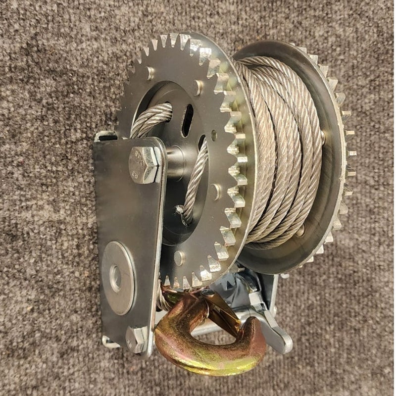 2000 Lb Heavy Duty Hand Crank Winch with Hook and Handle Unused Surplus