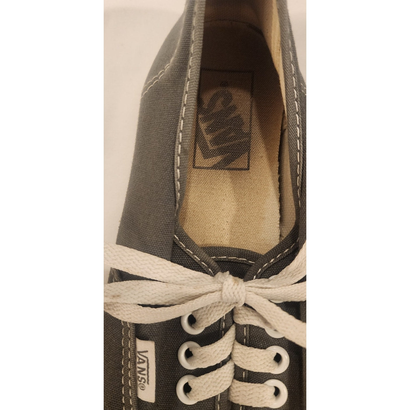 Vans Authentic Gray Canvas Sneakers Men’s 7 / Women’s 8.5