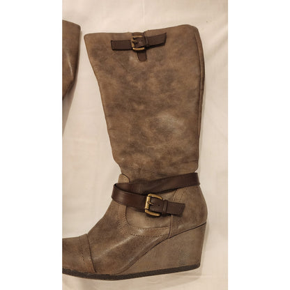 City Classified Taupe Knee High Wedge Boots Buckle Strap Detail Women's Size 9